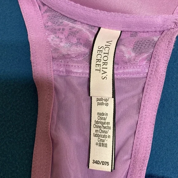 New very sexy pinky Victoria’s Secret lace push up bra with adjustable straps - Picture 10 of 12